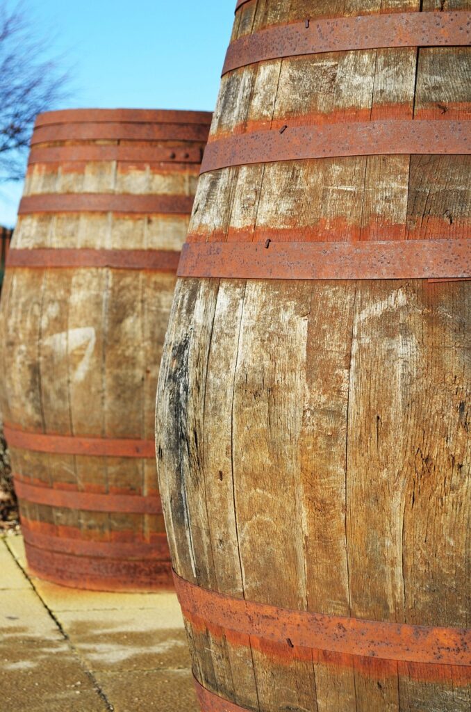 wood, barrels, containers, decorations, wine, whiskey, craft, brown wine